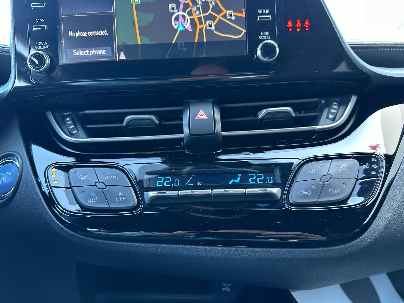 Toyota C-HR 2.0 hybrid/Facelift, снимка 15 - Автомобили и джипове - 54338326