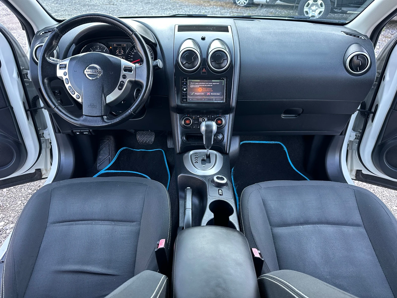 Nissan Qashqai 2.0DCI 150kc AUTOMAT  4x4 ITALIA, снимка 10 - Автомобили и джипове - 54711008