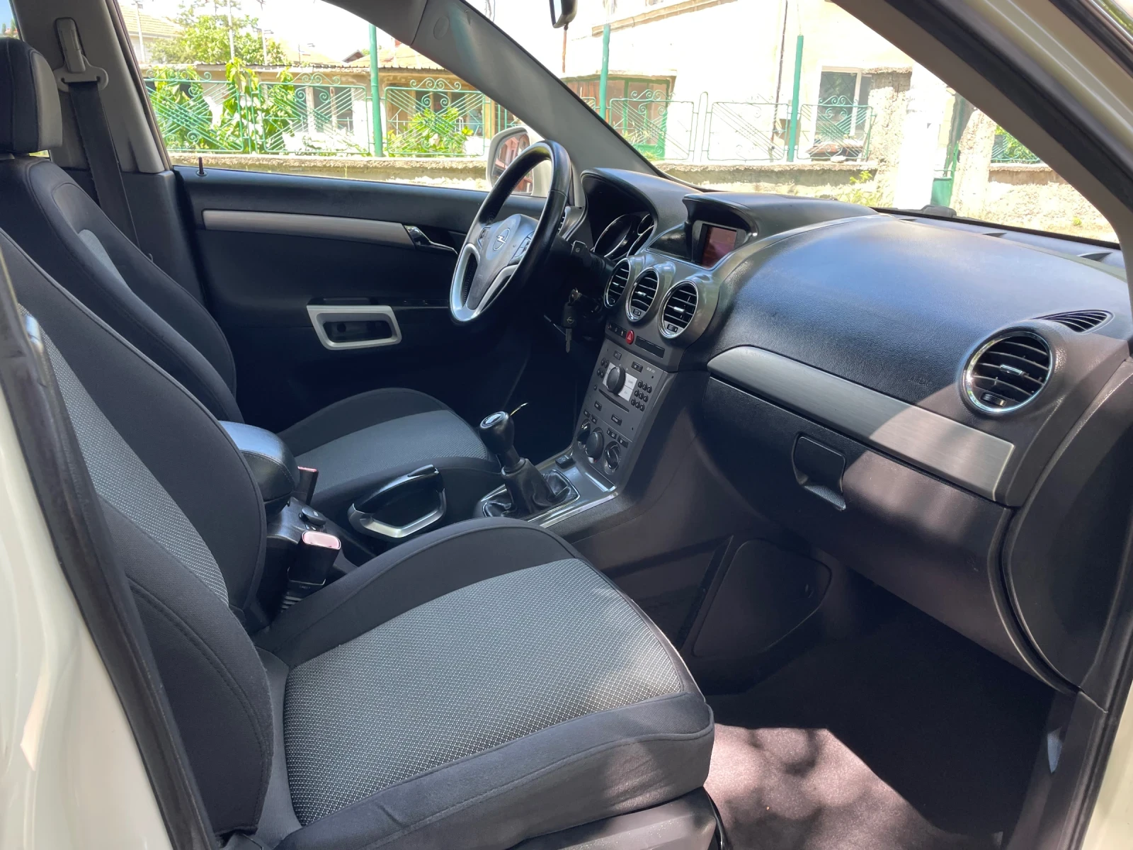 Opel Antara 2.4LPG 4X4, снимка 10 - Автомобили и джипове - 54712518