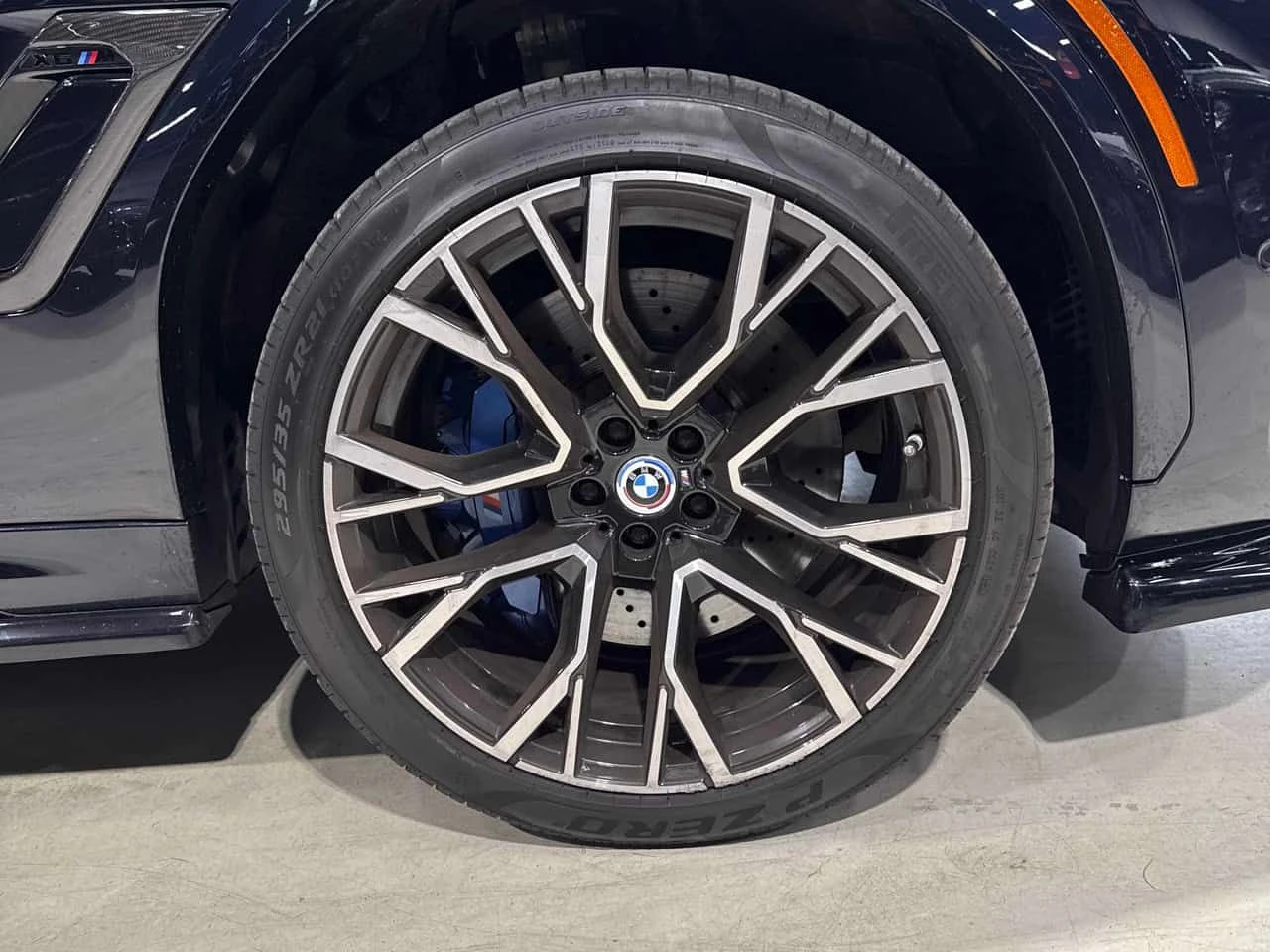 BMW X6 * Competition * ЛАЗЕРИ * B&W * ОБДУХВАНЕ * , снимка 7 - Автомобили и джипове - 55328385
