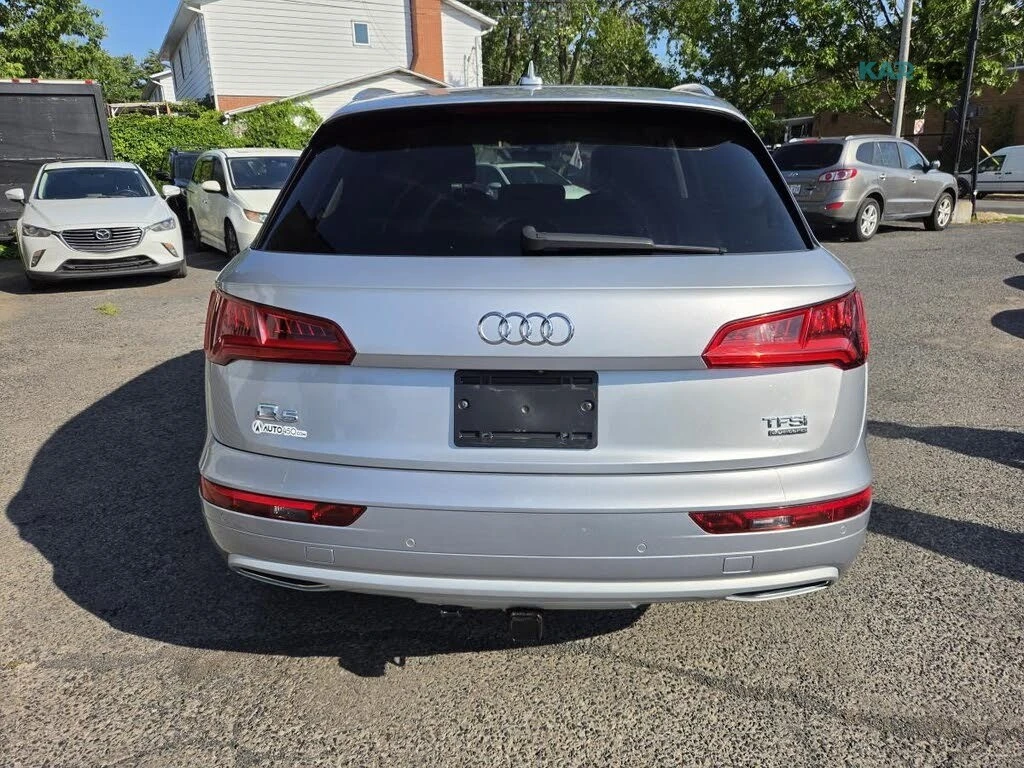 Audi Q5 * PANORAMA *  AвтоКредит * (ЦЕНА ДО БГ), снимка 4 - Автомобили и джипове - 55393951