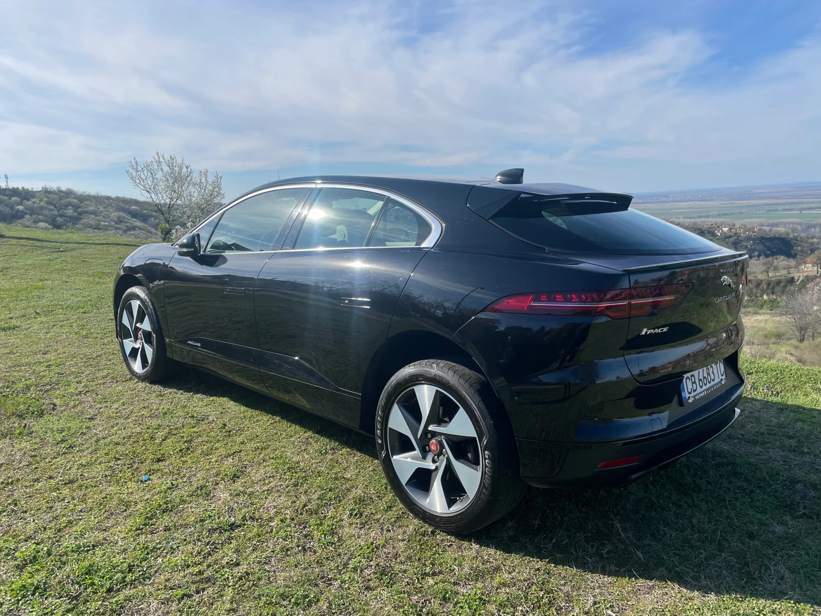 Jaguar I-Pace, снимка 4 - Автомобили и джипове - 56108471