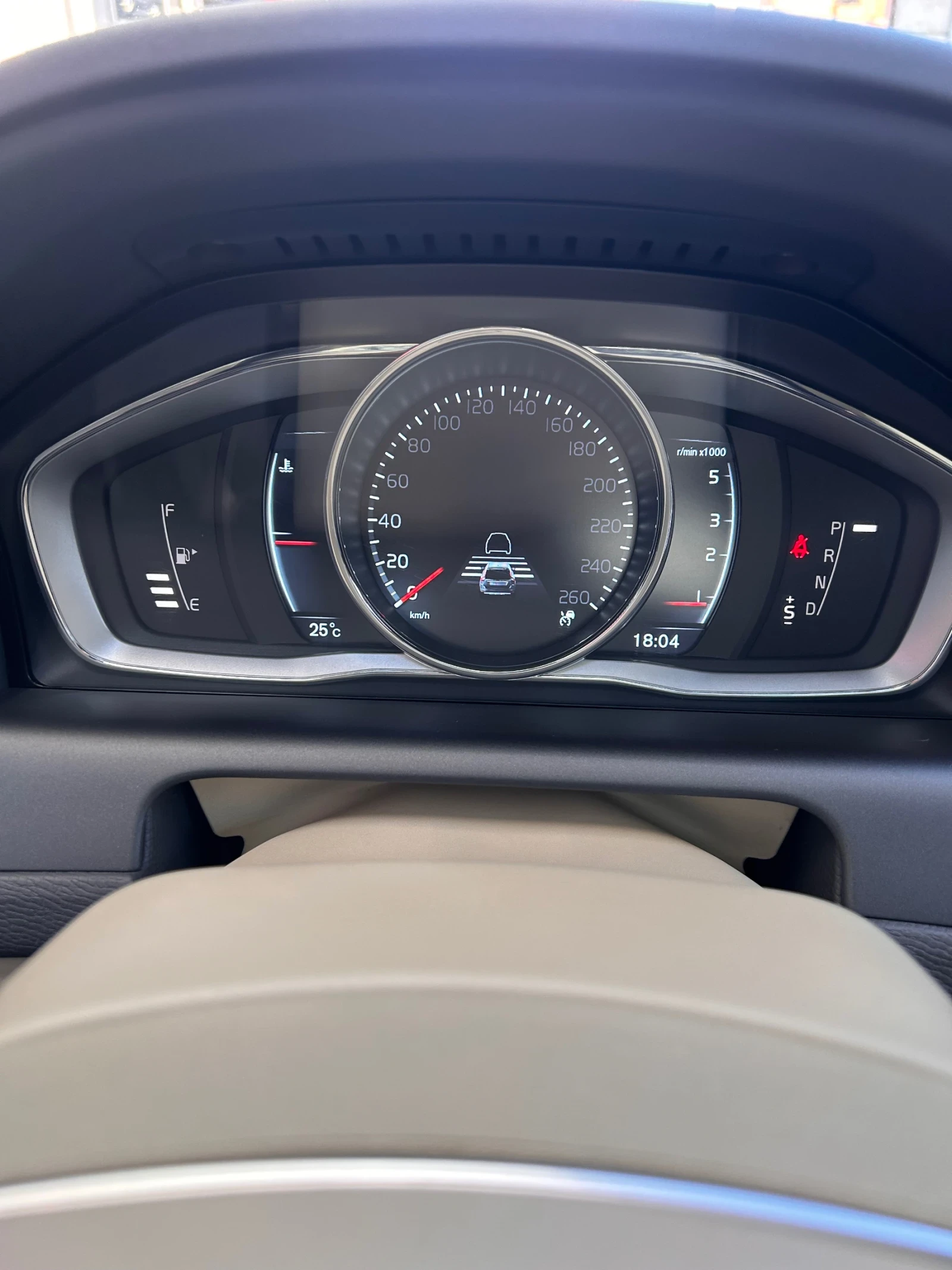 Volvo XC60 2.4 Sweden  TOP extras, снимка 10 - Автомобили и джипове - 56232030