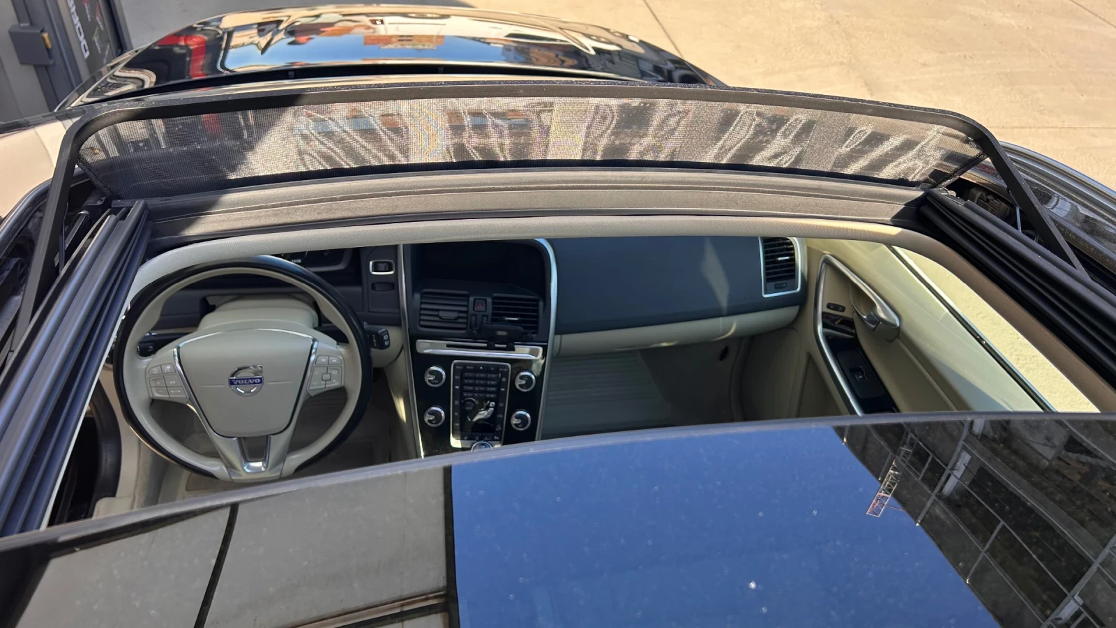 Volvo XC60 2.4 Sweden  TOP extras, снимка 7 - Автомобили и джипове - 56232030
