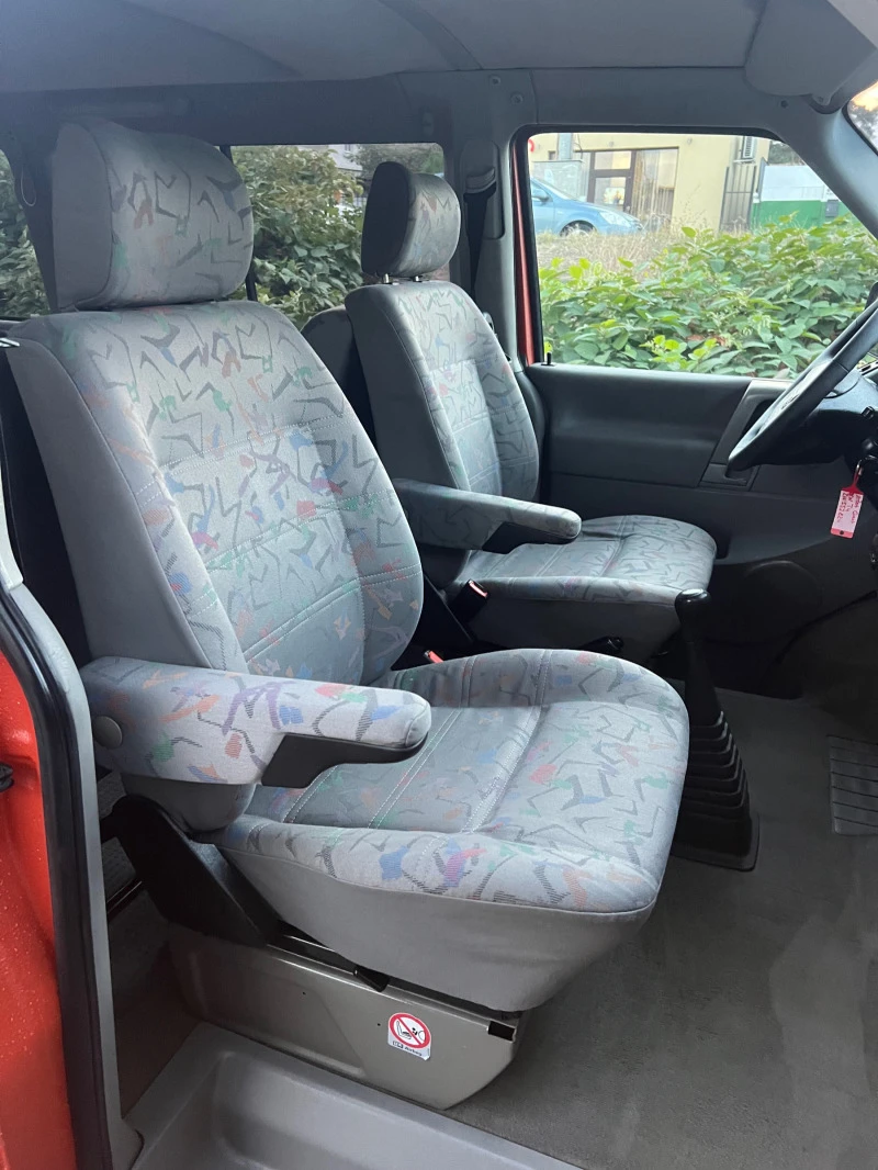 VW Multivan 2.5TDI-102КС-MULTIVAN-НОВ ВНОС -ШВЕЙЦАРИЯ, снимка 8 - Бусове и автобуси - 42644100