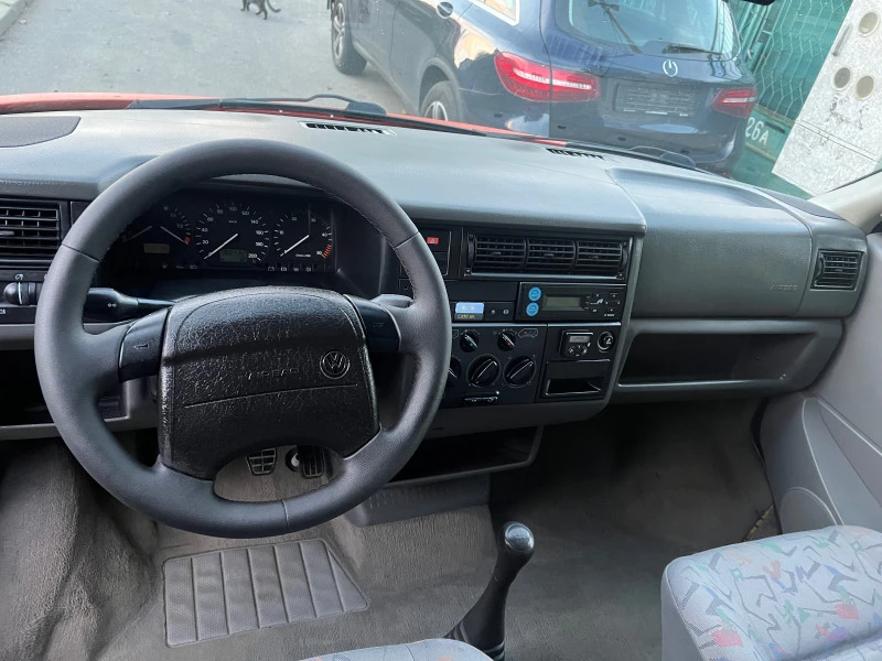 VW Multivan 2.5TDI-102КС-MULTIVAN-НОВ ВНОС -ШВЕЙЦАРИЯ, снимка 9 - Бусове и автобуси - 42644100