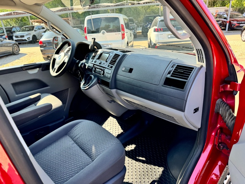 VW Caravelle 2.0TDI 140k. 9места. Автомат 7ск. NAVI , снимка 14 - Бусове и автобуси - 46713338