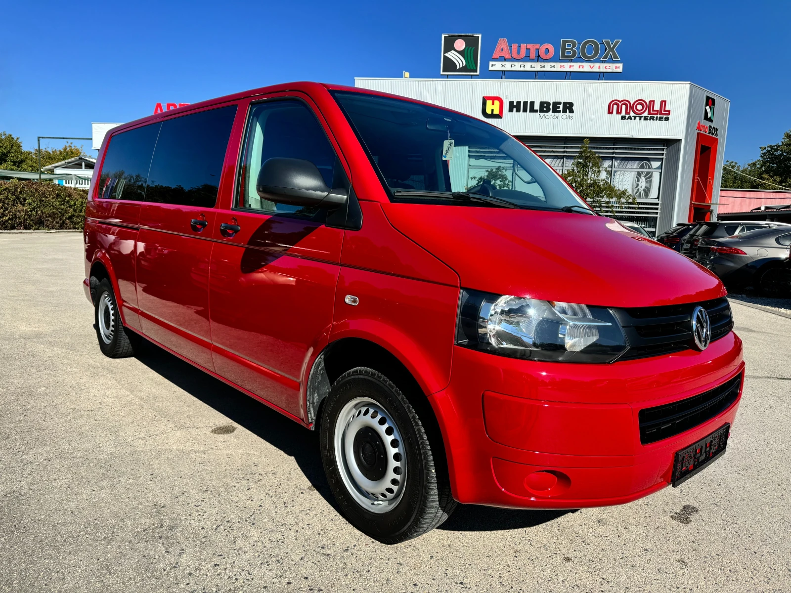 VW Caravelle 2.0TDI 140k. 9места. Автомат 7ск. NAVI  - изображение 3