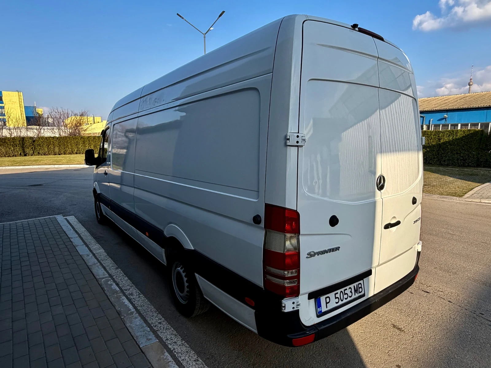 Mercedes-Benz Sprinter 313 2.2 МАКСИ!!РЕГИСТРИРАН!!!КАМЕРА!!!ТОП СЪСТОЯНИЕ!!!, снимка 5 - Бусове и автобуси - 53864579