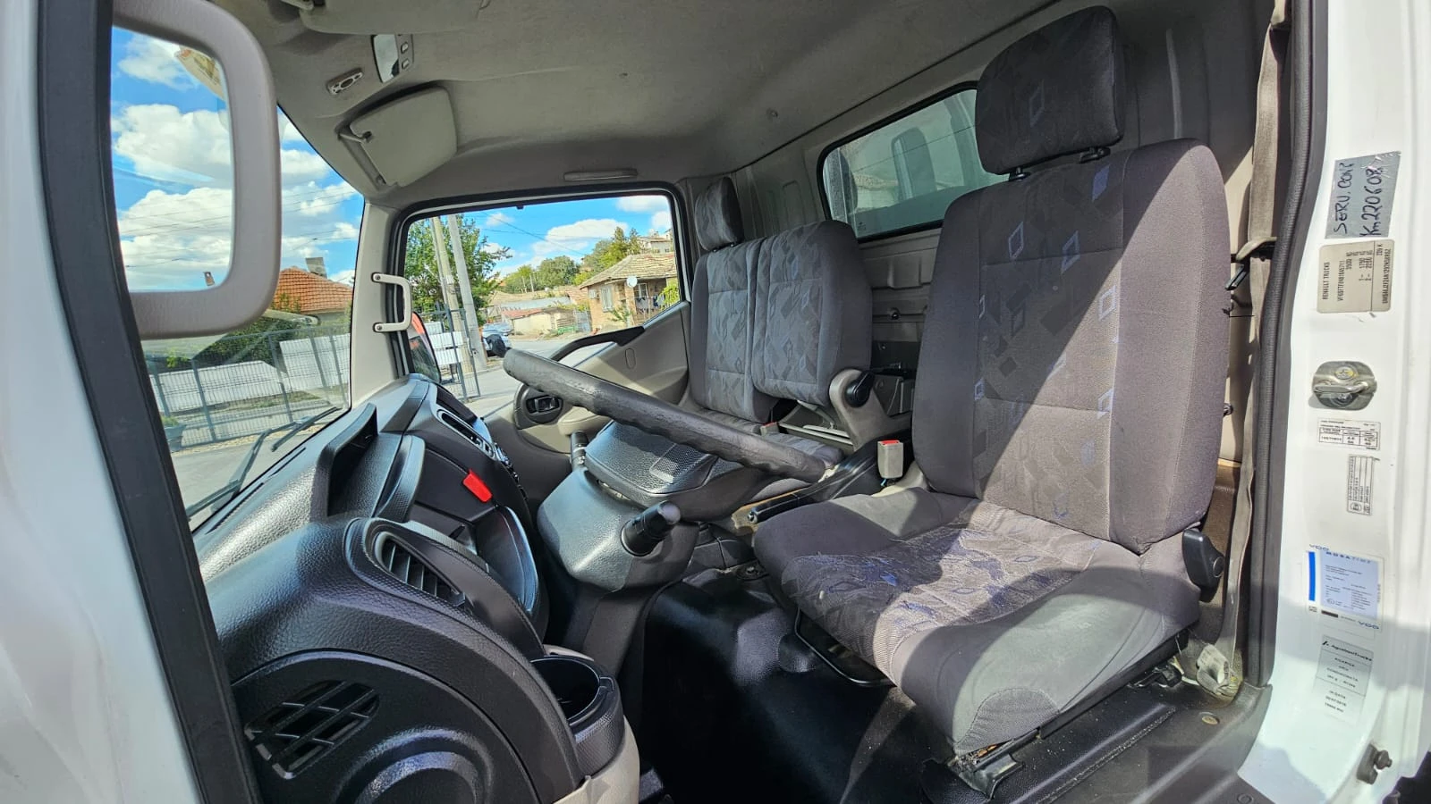 Renault Maxity 3.0D 6SP CH-БРЕЗЕНТ-ПАДАЩ БОРД-КЛИМАТИК-ЛИЗИНГ, снимка 8 - Бусове и автобуси - 56226839