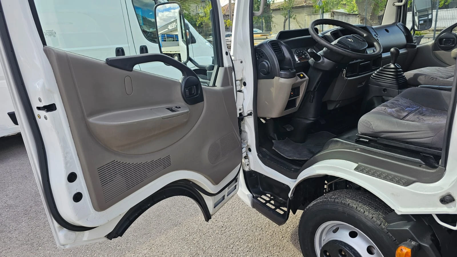 Renault Maxity 3.0D 6SP CH-БРЕЗЕНТ-ПАДАЩ БОРД-КЛИМАТИК-ЛИЗИНГ, снимка 7 - Бусове и автобуси - 56226839