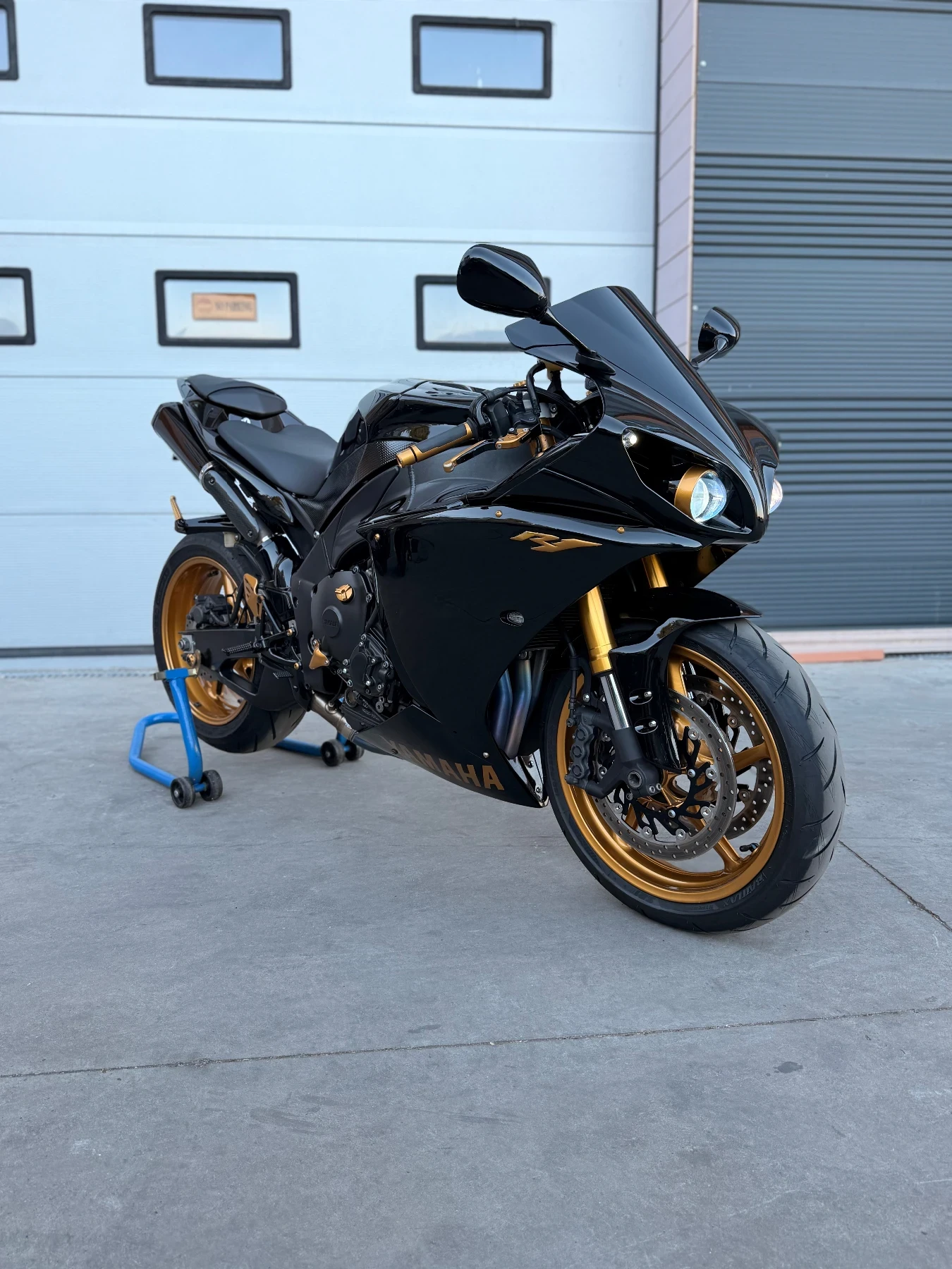 Yamaha YZF-R1 R1 BigBang 