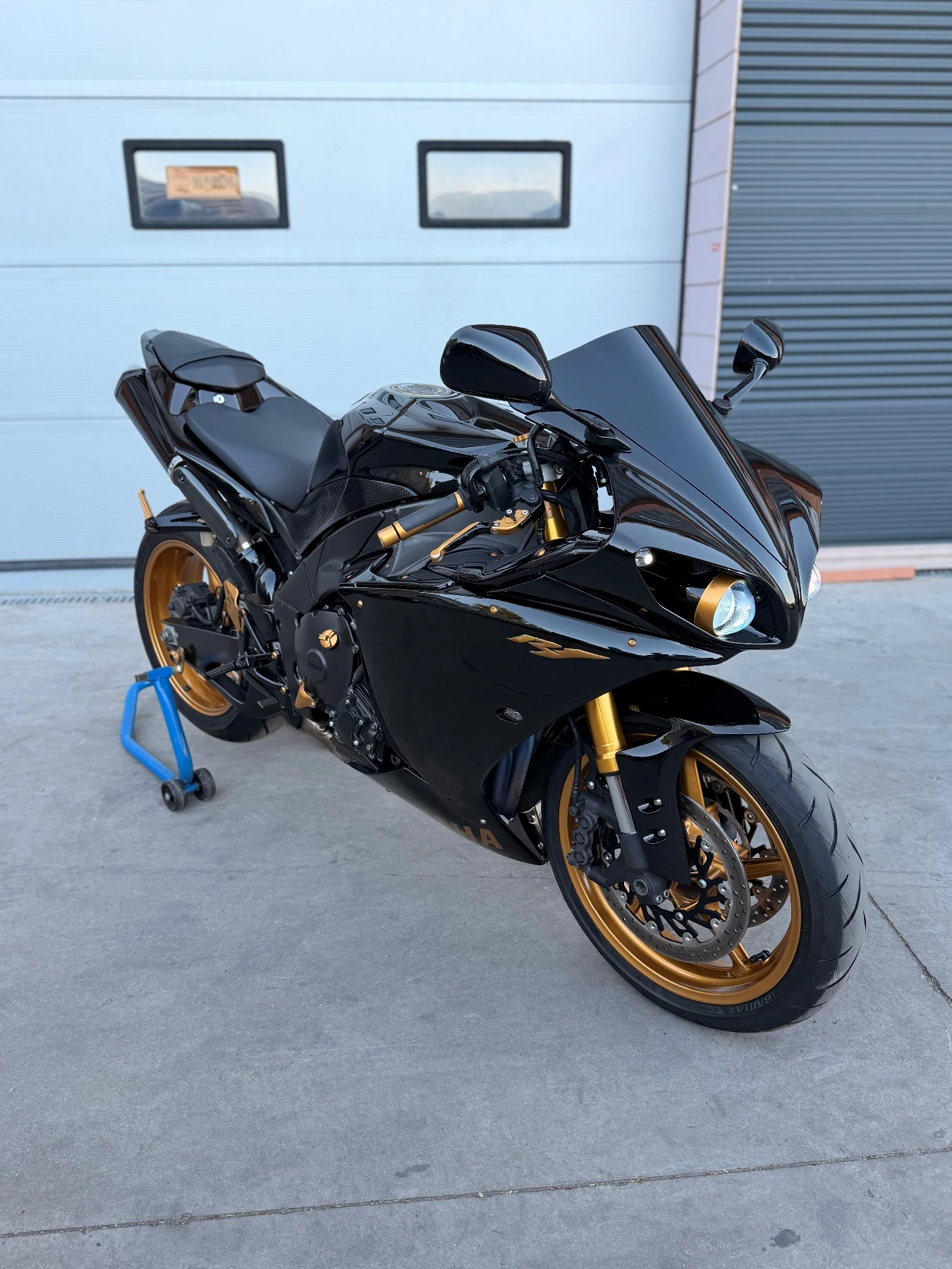 Yamaha YZF-R1 R1 BigBang , снимка 11 - Мотоциклети и мототехника - 55631571