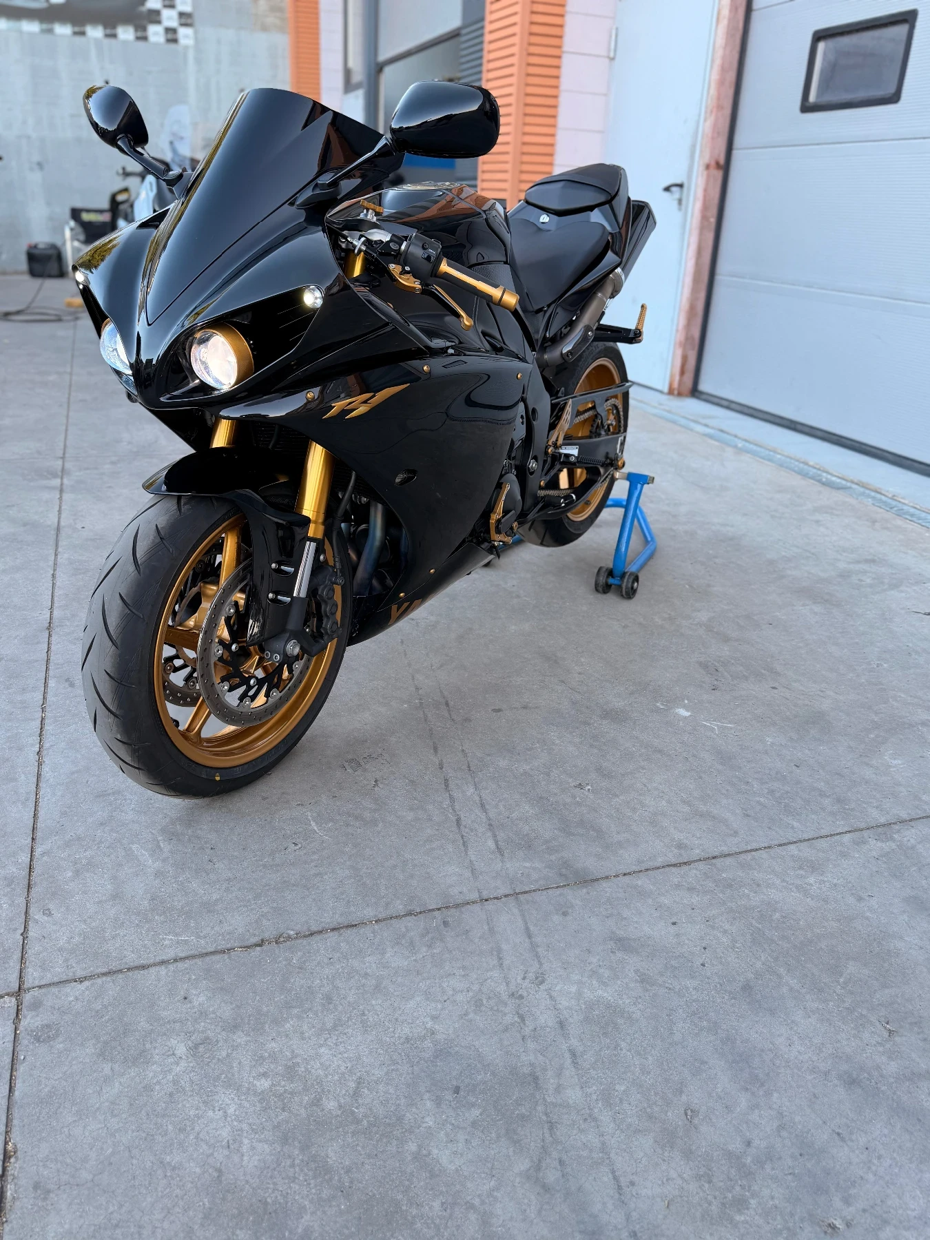 Yamaha YZF-R1 R1 BigBang , снимка 12 - Мотоциклети и мототехника - 55631571