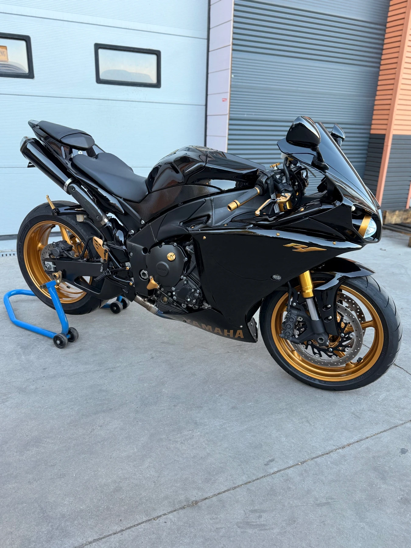 Yamaha YZF-R1 R1 BigBang , снимка 16 - Мотоциклети и мототехника - 55631571