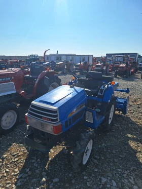 Трактор Kubota, снимка 1