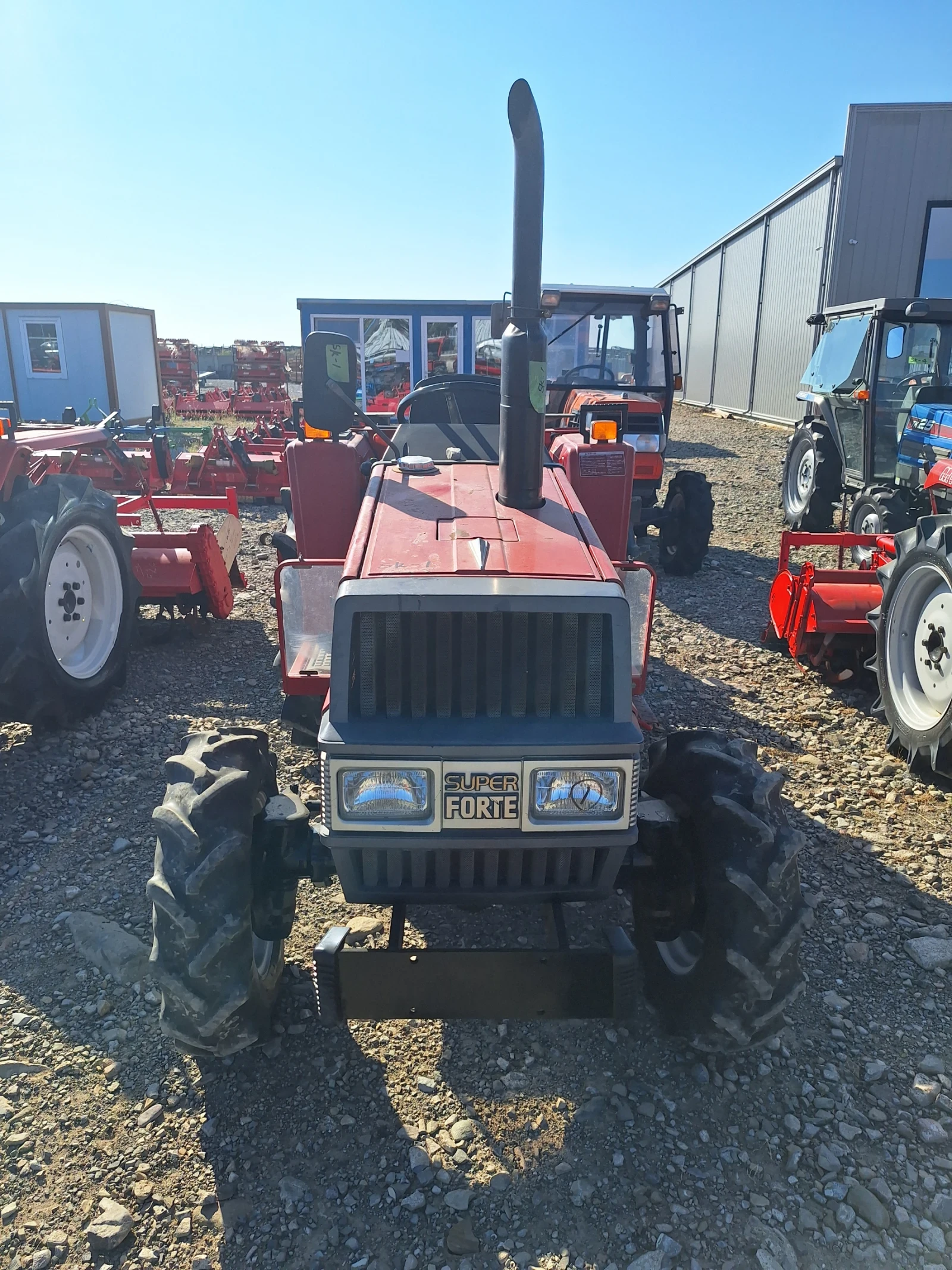 Трактор Kubota, снимка 5 - Селскостопанска техника - 55661514