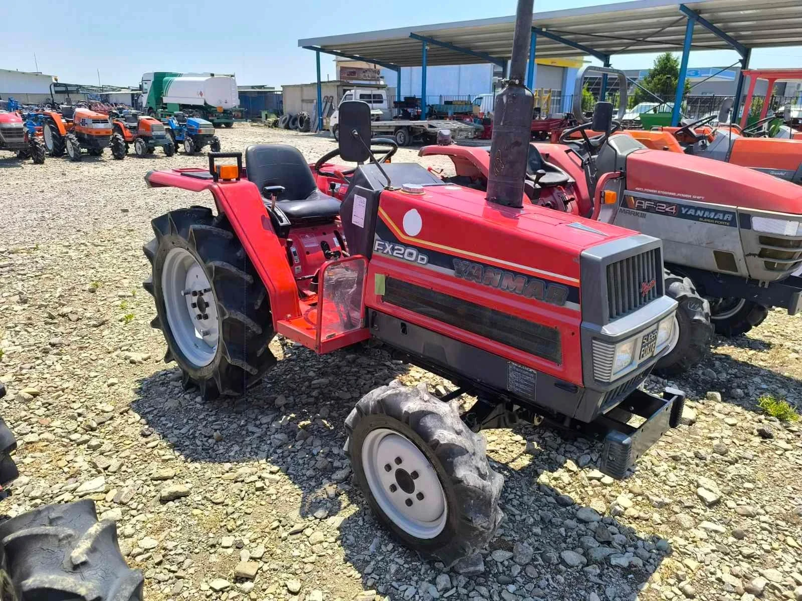 Трактор Kubota, снимка 12 - Селскостопанска техника - 55661514