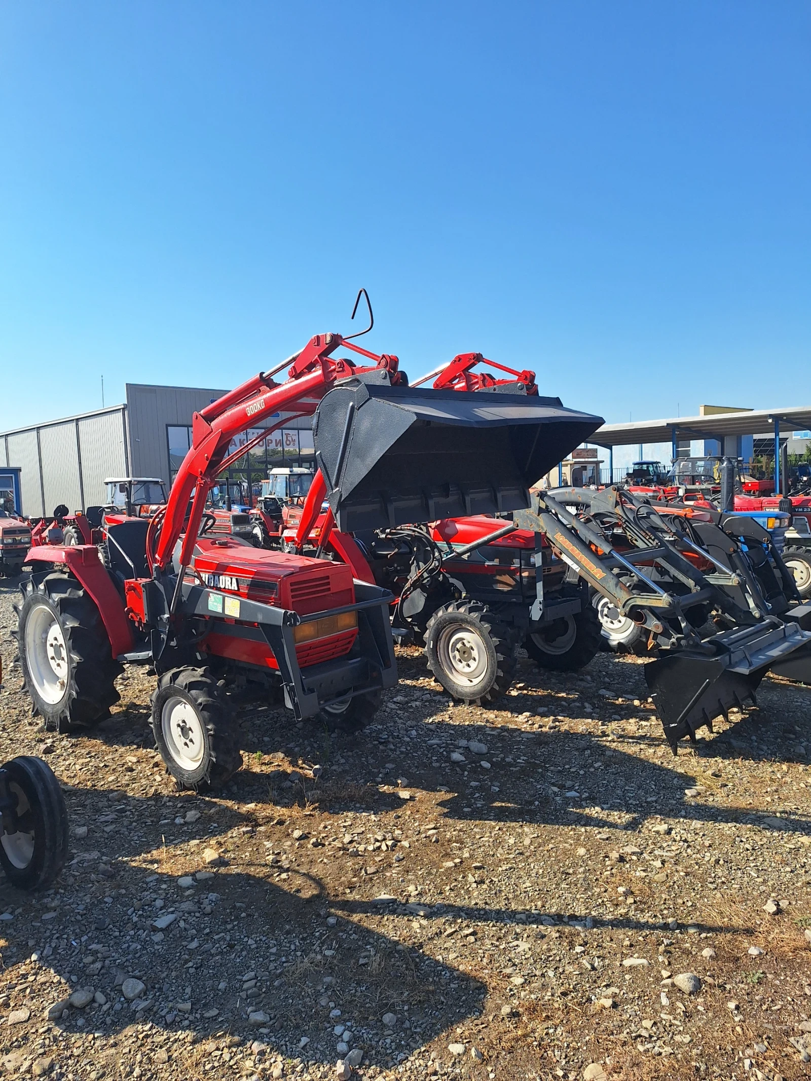 Трактор Kubota, снимка 4 - Селскостопанска техника - 55661514