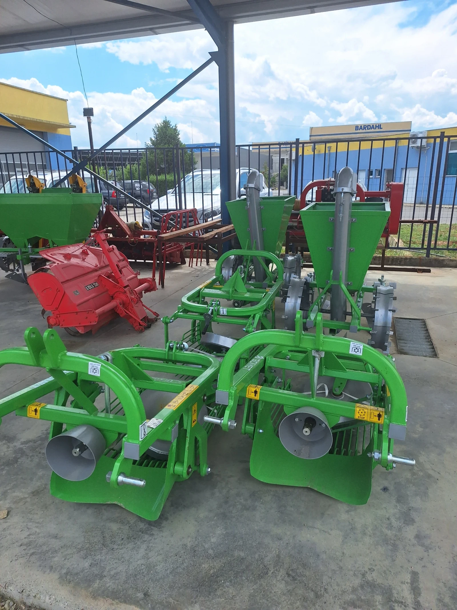 Трактор Kubota, снимка 11 - Селскостопанска техника - 55661514