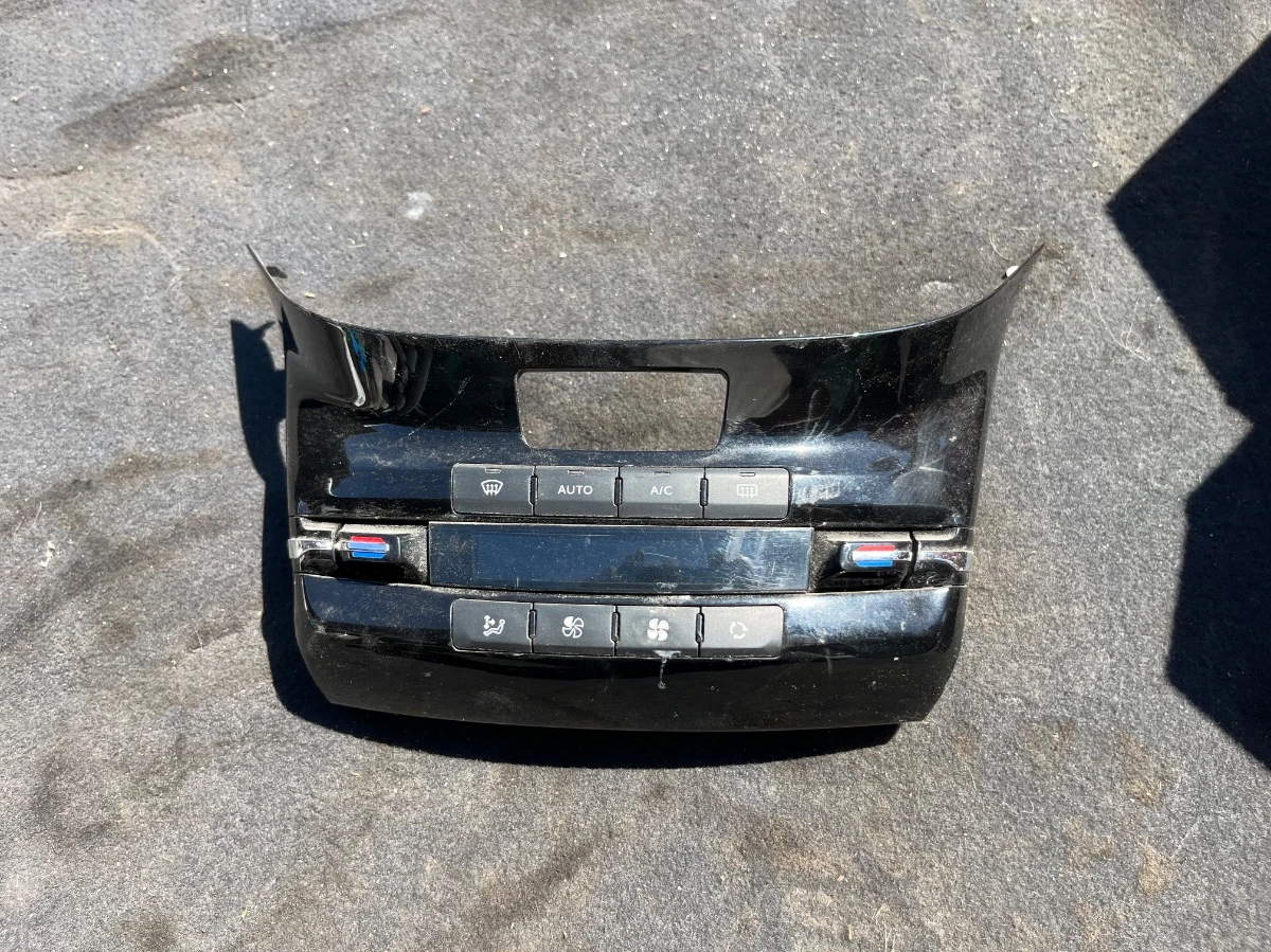 Климатик управление PEUGEOT 2008 96722471XU-223