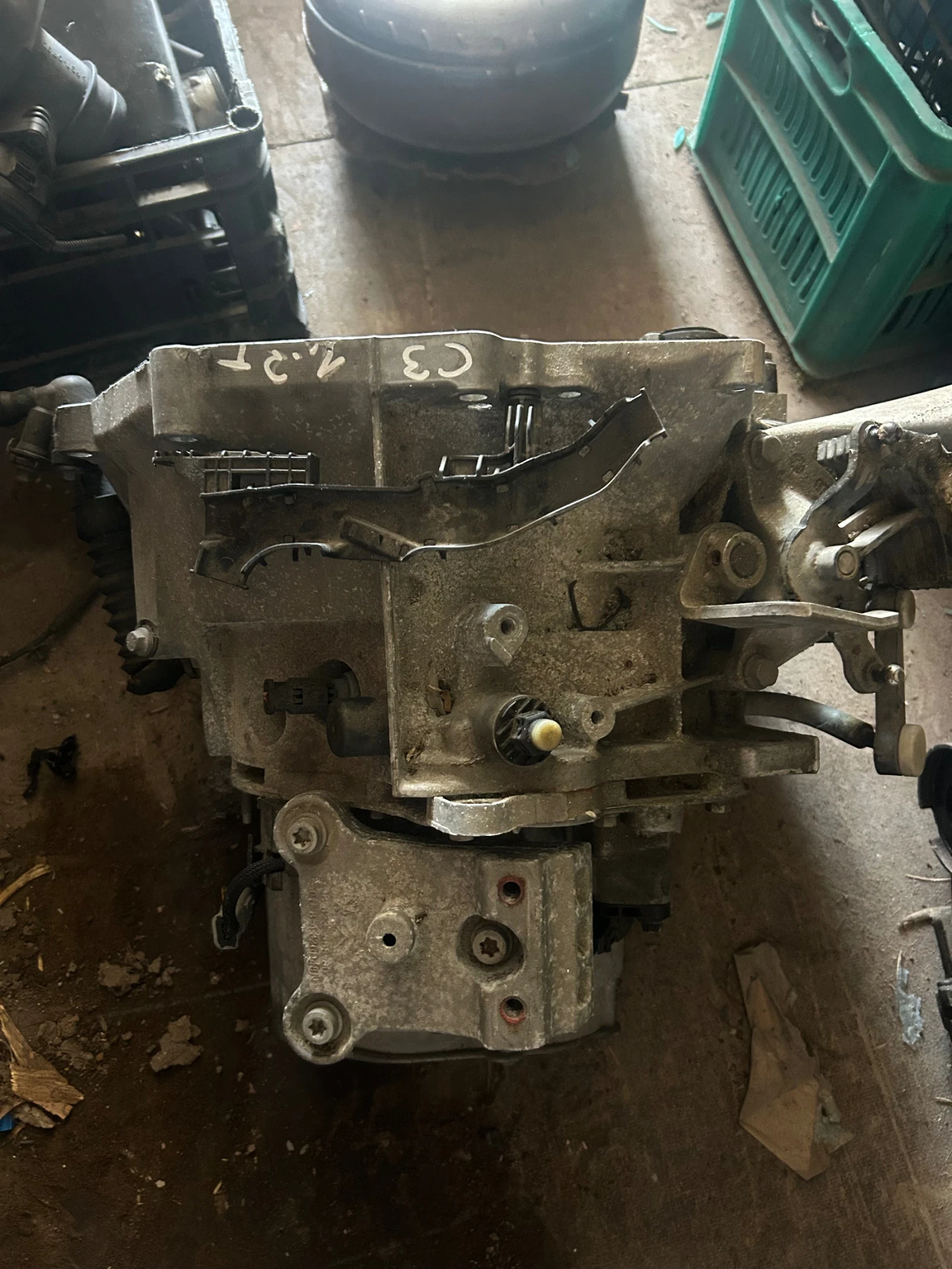9811243810 ръчна скорсотна кутия CITROEN C3 18-22г  1,2т 6ск