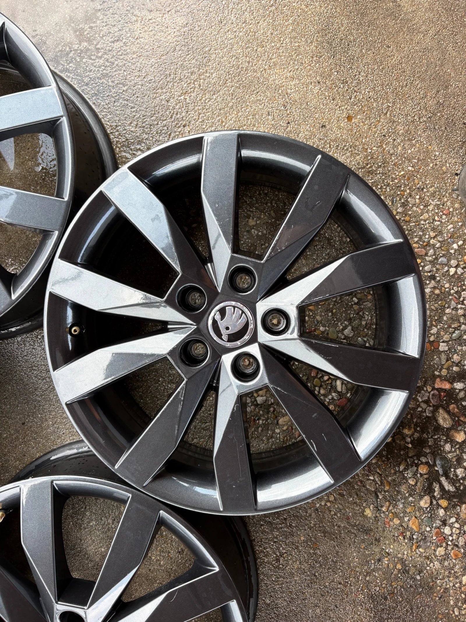Джанти за Skoda Octavia, снимка 2 - Гуми и джанти - 55145188