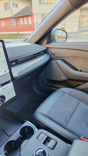 Ford Mustang Mach-E GT, снимка 10