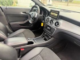 Mercedes-Benz CLA 220 D/AMG LINE/PANORAMA/DISTRONIC/LIZING, снимка 9