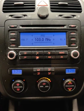 VW Jetta 1.6* КЛИМАТРОНИК* СТАРИЯ МОТОР* ТЕМПОМАТ - 5500 лв. - 40775438 11