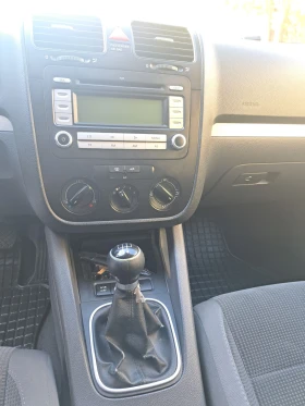 VW Golf 1.9TDI. 105ks - 3700 € / 7236.57 лв. - 98476317 11