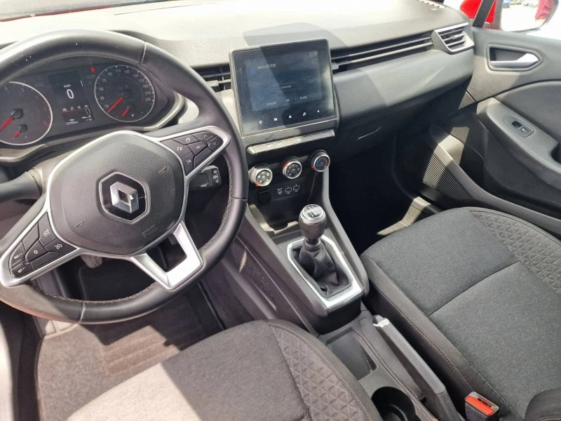 Renault Clio 1.0 TCe, снимка 9 - Автомобили и джипове - 46039631