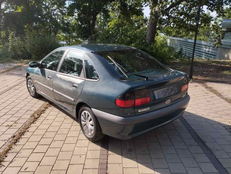 Renault Laguna, снимка 3 - Автомобили и джипове - 48426957