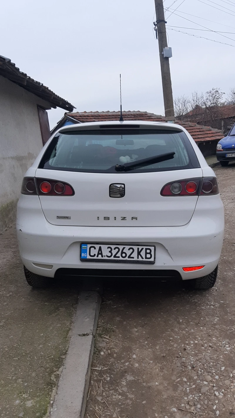 Seat Ibiza, снимка 3 - Автомобили и джипове - 48649382