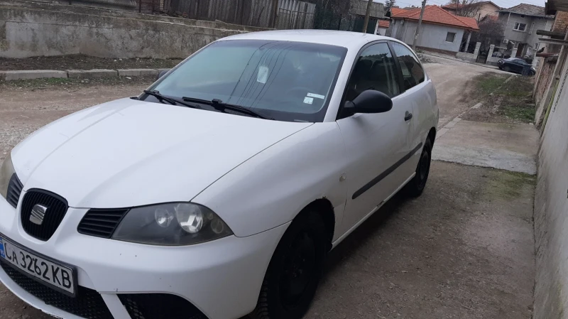 Seat Ibiza, снимка 4 - Автомобили и джипове - 48649382