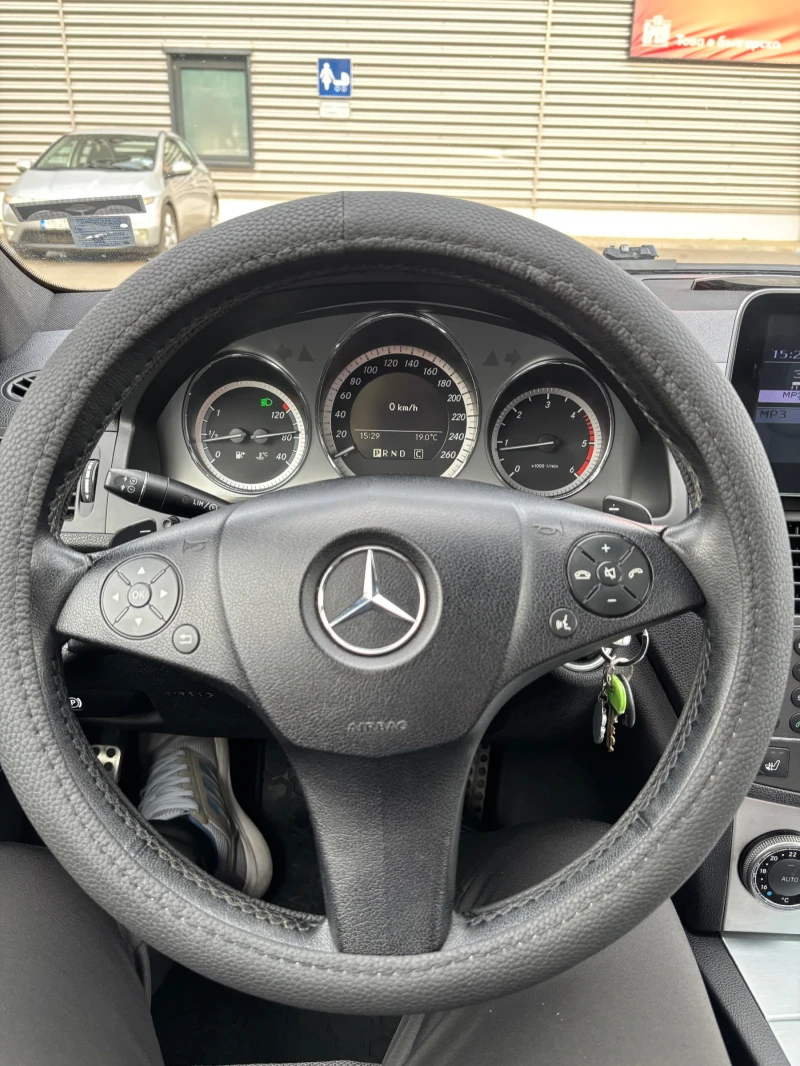 Mercedes-Benz C 250, снимка 5 - Автомобили и джипове - 48899494