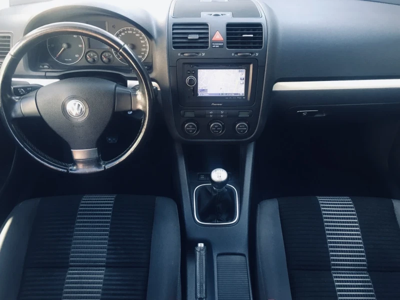 VW Golf 1.9TDI, снимка 6 - Автомобили и джипове - 49508577