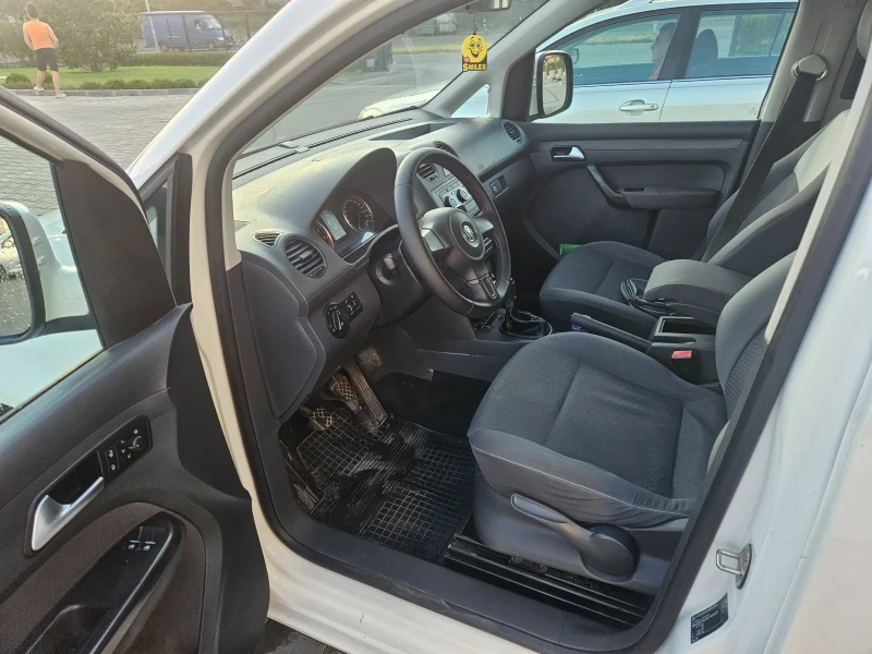 VW Caddy, снимка 6 - Автомобили и джипове - 53105330
