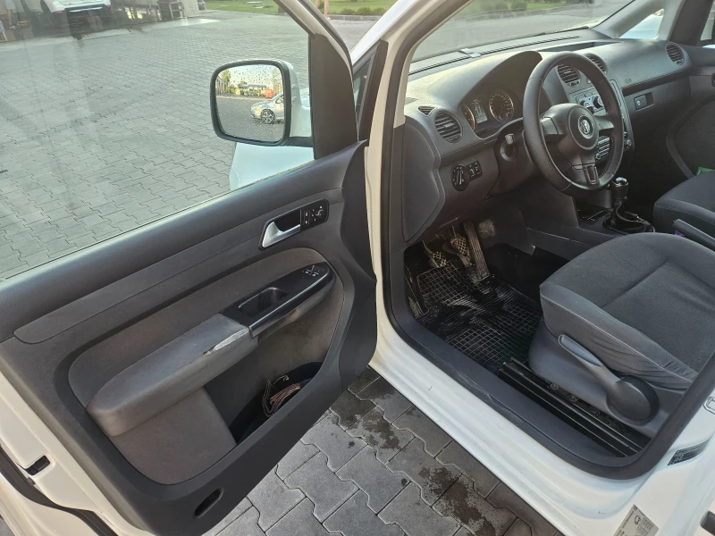 VW Caddy, снимка 11 - Автомобили и джипове - 53105330
