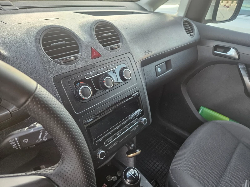 VW Caddy, снимка 9 - Автомобили и джипове - 53105330