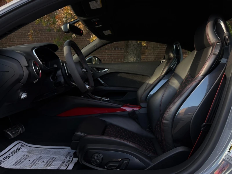 Audi Tt RS * * CARFAX * * АВТО КРЕДИТ * * , снимка 9 - Автомобили и джипове - 52729420