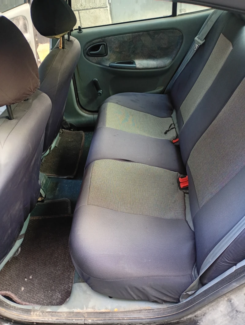 Renault Megane 1.6 Бензин Климатик, снимка 5 - Автомобили и джипове - 53089719