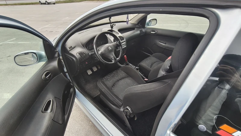 Peugeot 206 1.6 16v, снимка 5 - Автомобили и джипове - 53096129