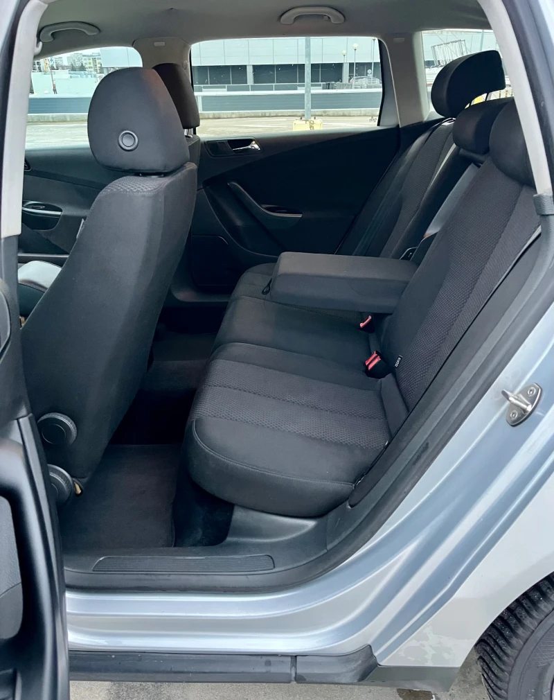 VW Passat 2.0TDI Автомат DSG BMP 8клапана, снимка 11 - Автомобили и джипове - 53287434
