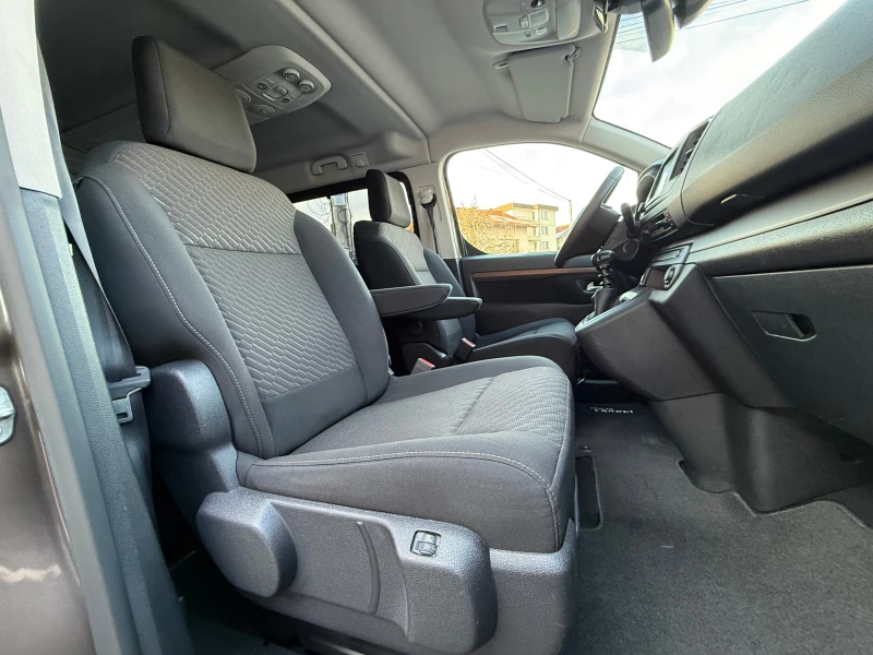 Toyota Proace City Verso 2.0HDI-8м-ШВЕЙЦАРИЯ-TOP, снимка 14 - Автомобили и джипове - 53341335