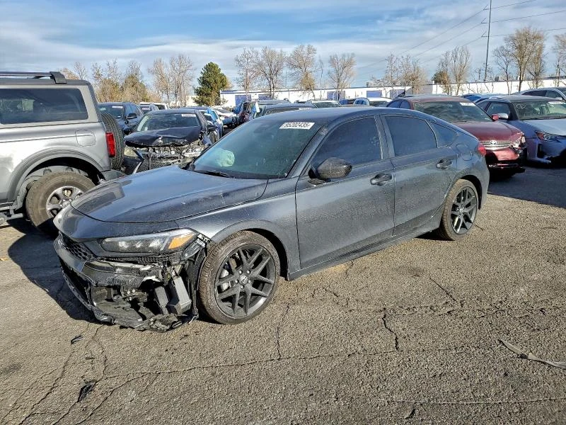 Honda Civic 2.0L 4 Front-wheel Drive, снимка 2 - Автомобили и джипове - 53713582