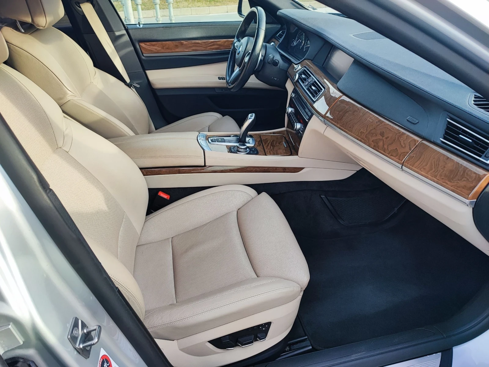 BMW 740 I.3.0-BI-TURBO ТОП СЪСТОЯНИЕ, СЕРВИЗНА КНИЖКА - изображение 9