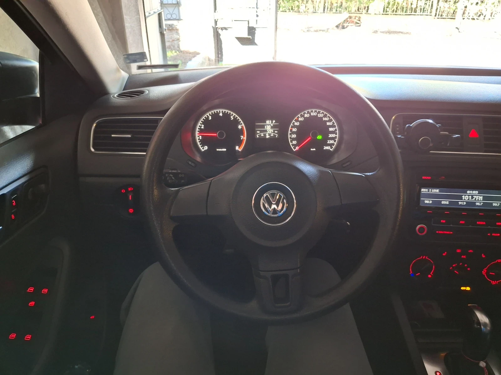 VW Jetta Седан  - изображение 8