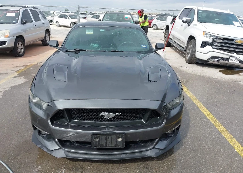 Ford Mustang GT - изображение 10
