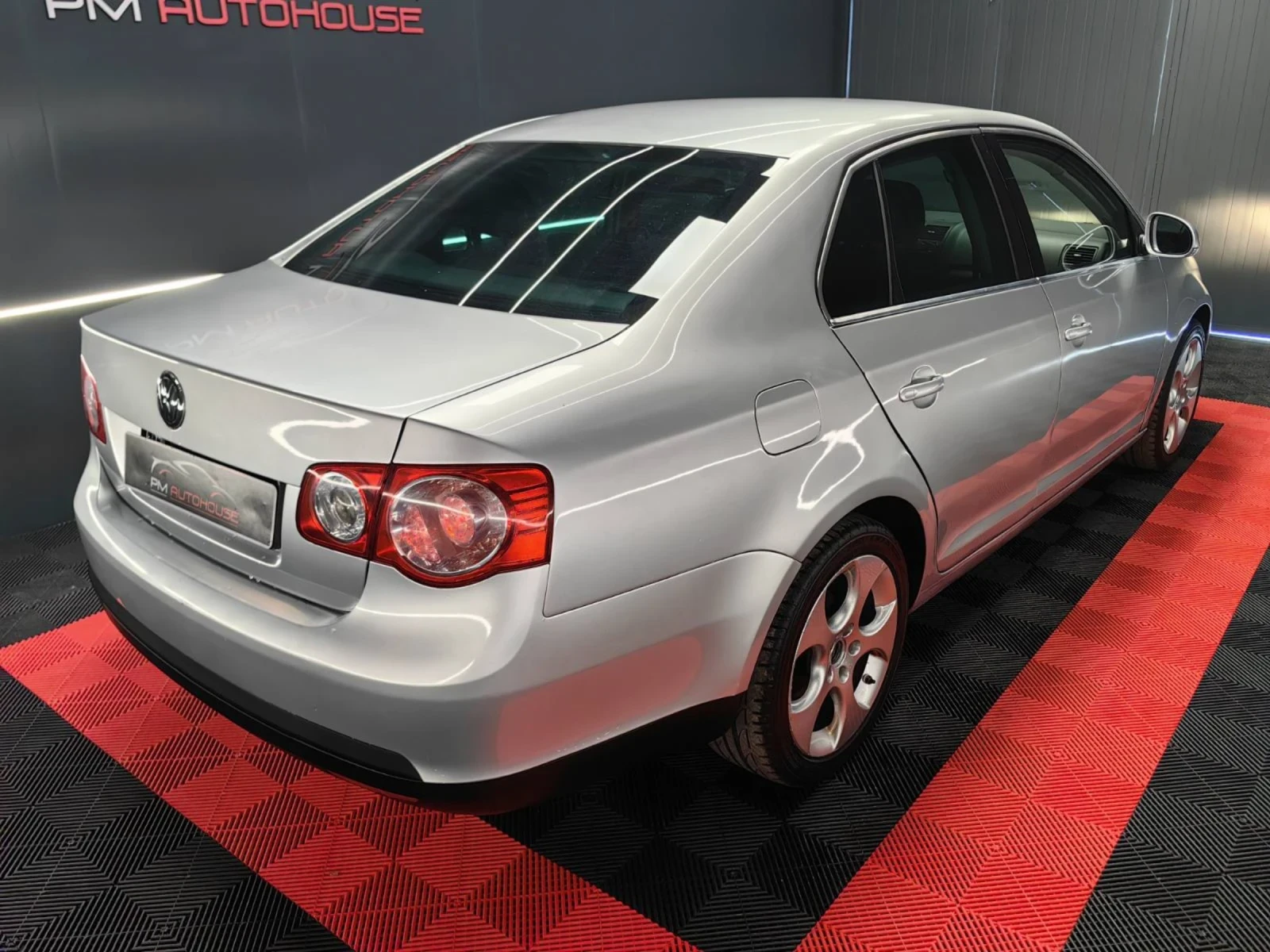 VW Jetta 1.6* КЛИМАТРОНИК* СТАРИЯ МОТОР* ТЕМПОМАТ  - изображение 3